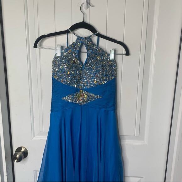 Cassandra Stone by Mac Duggal embellished beaded blue halter maxi gown size 6 - Picture 3 of 7